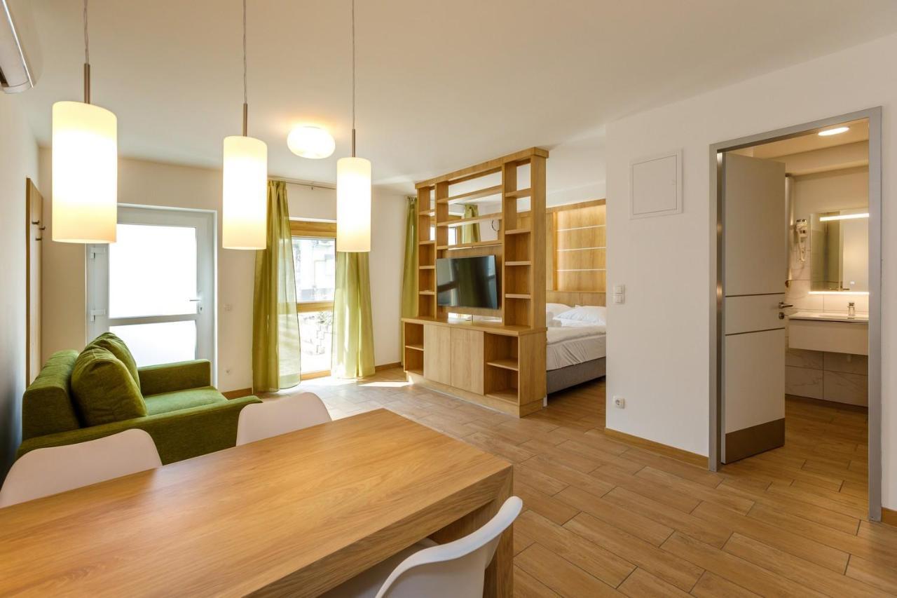 La Bella Centrum Apartmanok Kek Zoeld Hévíz Exterior foto