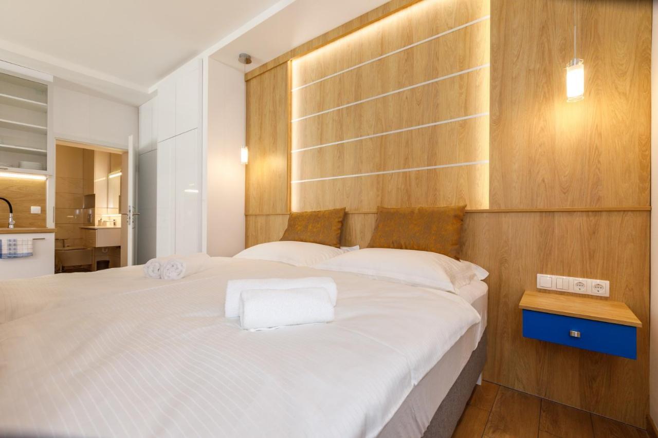 La Bella Centrum Apartmanok Kek Zoeld Hévíz Exterior foto