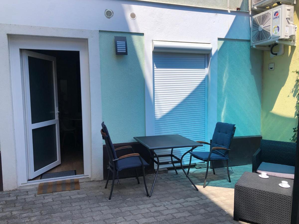 La Bella Centrum Apartmanok Kek Zoeld Hévíz Exterior foto
