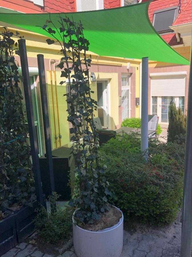 La Bella Centrum Apartmanok Kek Zoeld Hévíz Exterior foto